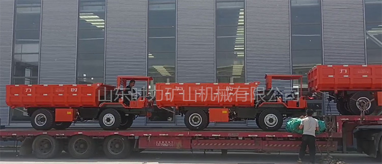 3臺(tái)時(shí)力195T10噸礦用運(yùn)輸車發(fā)貨安徽